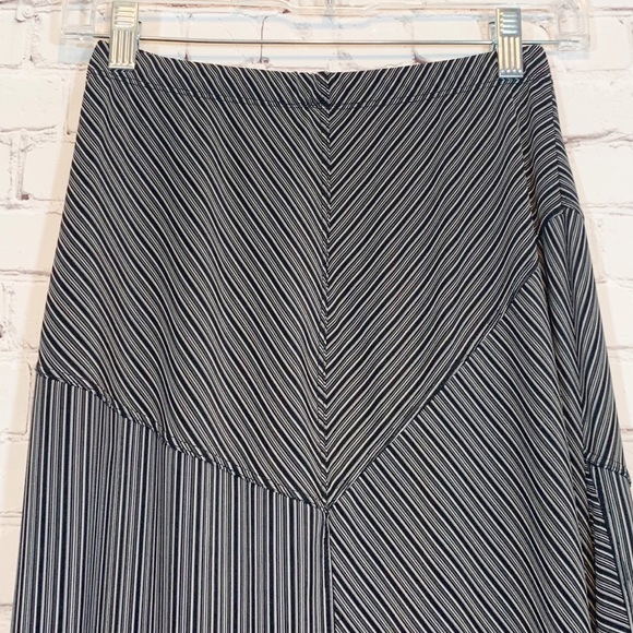 Deux Mille gray black striped skirt uneven hem line - Picture 6 of 7